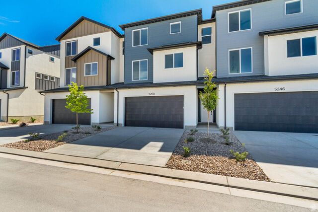 5250 N Greenfield Way 331