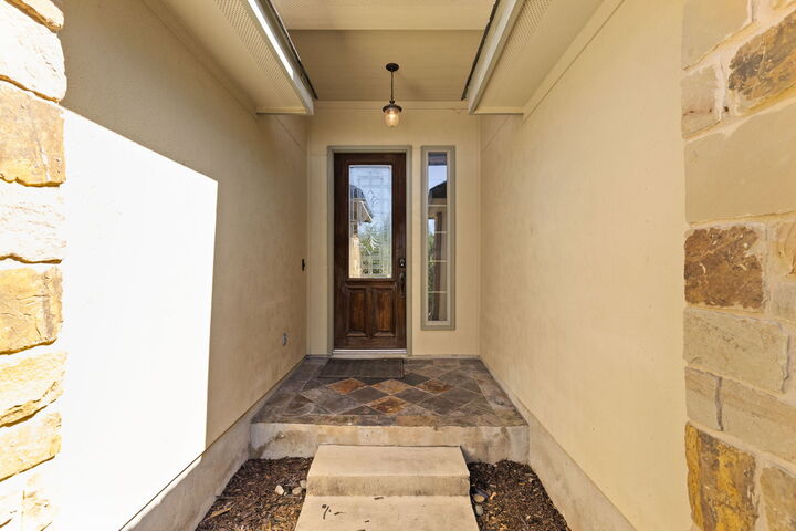 Property Photo: 10025 Janet Loop TX 78620