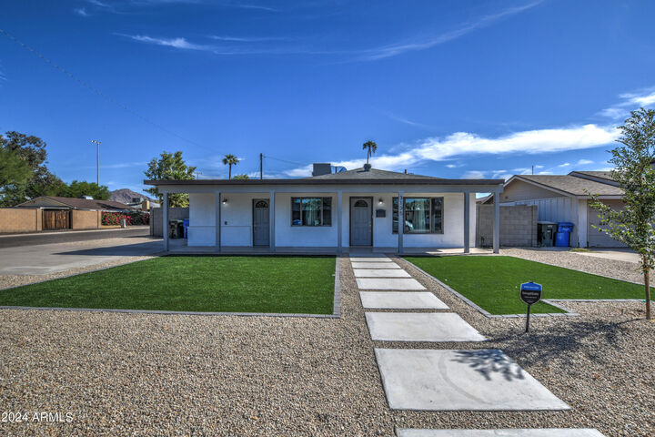 Property Photo: 3135 N 34th Street AZ 85018