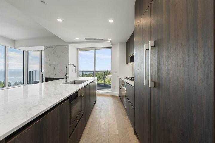 Property Photo: 1475 Foster Street 1401 BC V4B 0C9