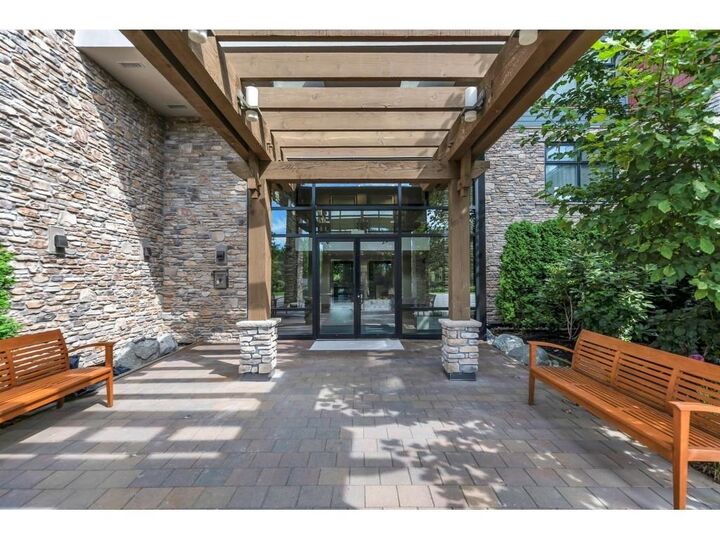 Photo de la propriété:  5055 Springs Boulevard 210  BC V4M 0A5 