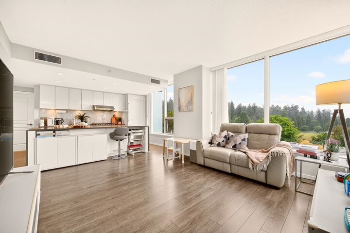 Property Photo:  5883 Barker Avenue 607  BC V5H 0G4 