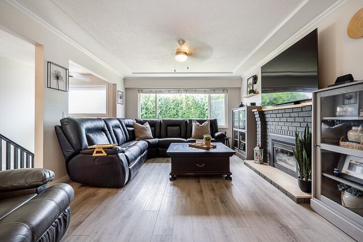 Property Photo: 207 Mundy Street BC V3K 5M1