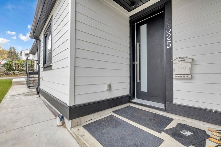 Property Photo: 4325 Kamloops Street BC V5R 1M8
