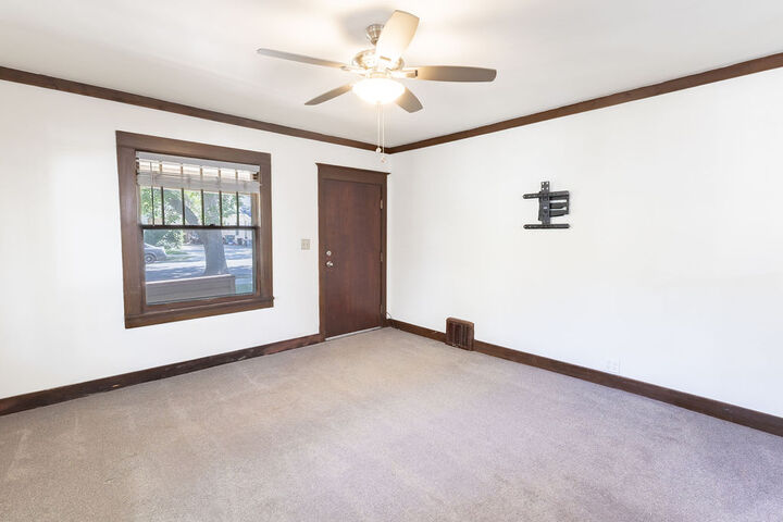 Property Photo:  113/115 Alderson Avenue  MT 59101 