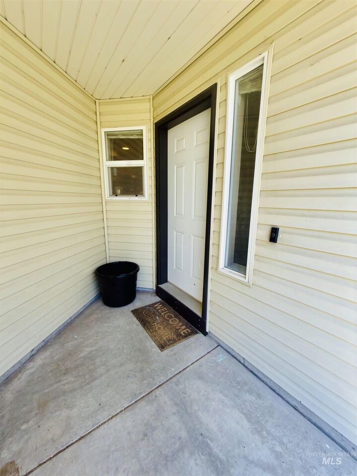 Property Photo:  1714 Cinder Loop  ID 83647 
