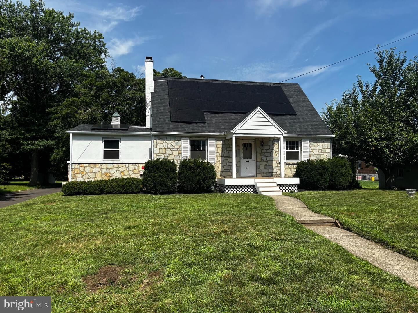 Property Photo:  24 Railroad Avenue  NJ 08628 