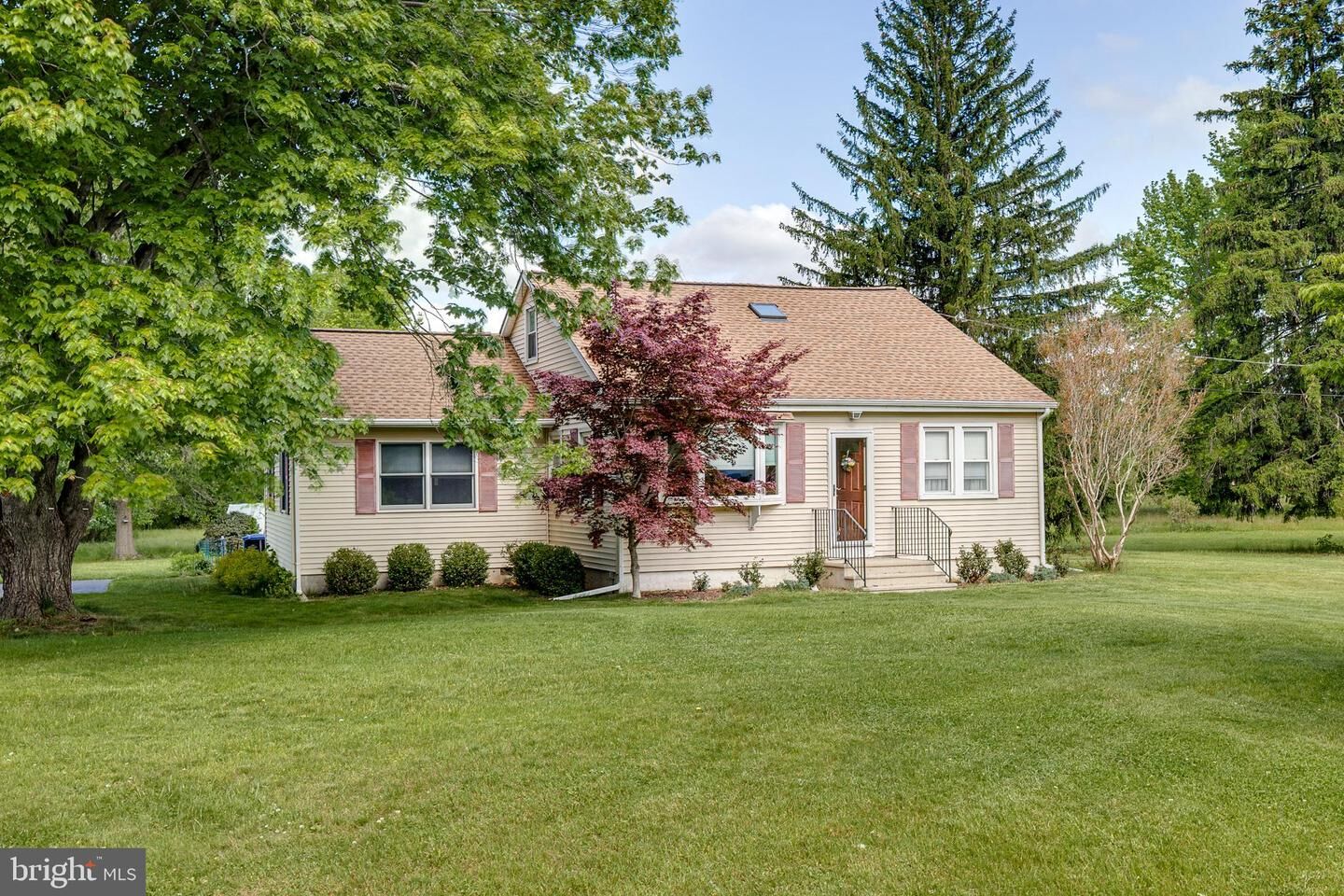 Property Photo:  34 Fenton Lane  NJ 08515 