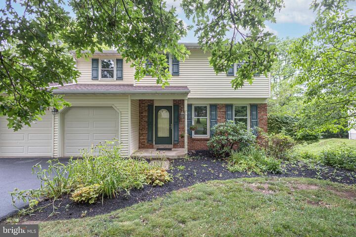 Property Photo:  327 Thistle Lane  PA 18944 