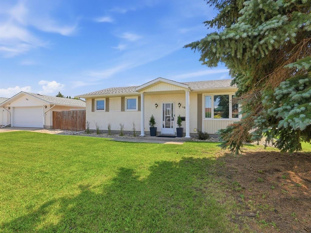 Property Photo:  106 Thunder Bay  MB R2M 4S3 