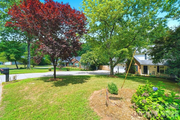 Property Photo:  5226 Rockwood Road  NC 28216 