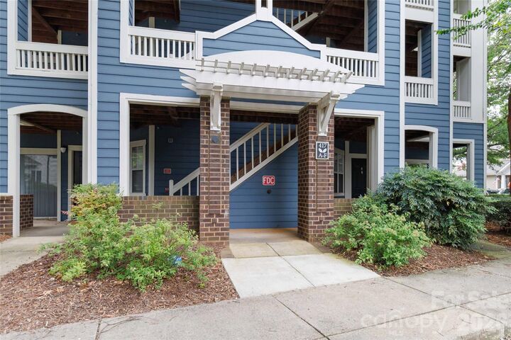 Property Photo: 417 Olmsted Park Place C NC 28203