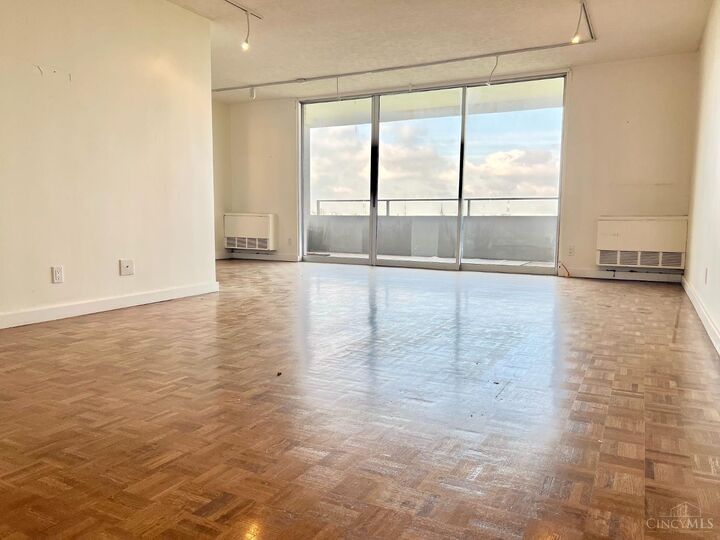 Property Photo: 2324 Madison Road OH 45208