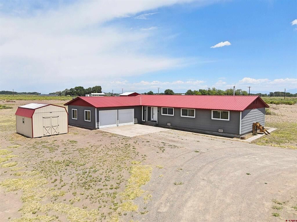Property Photo:  5405 County Road 4.7 S  CO 81101 