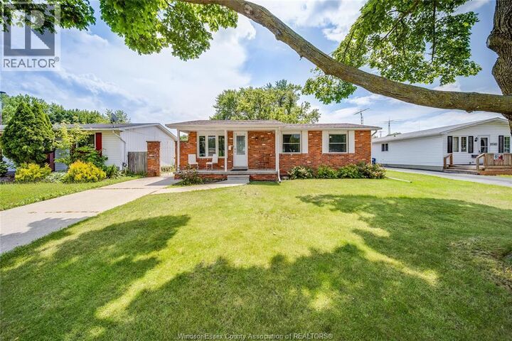 Property Photo:  10395 Caledon Court  ON N8R 1C7 