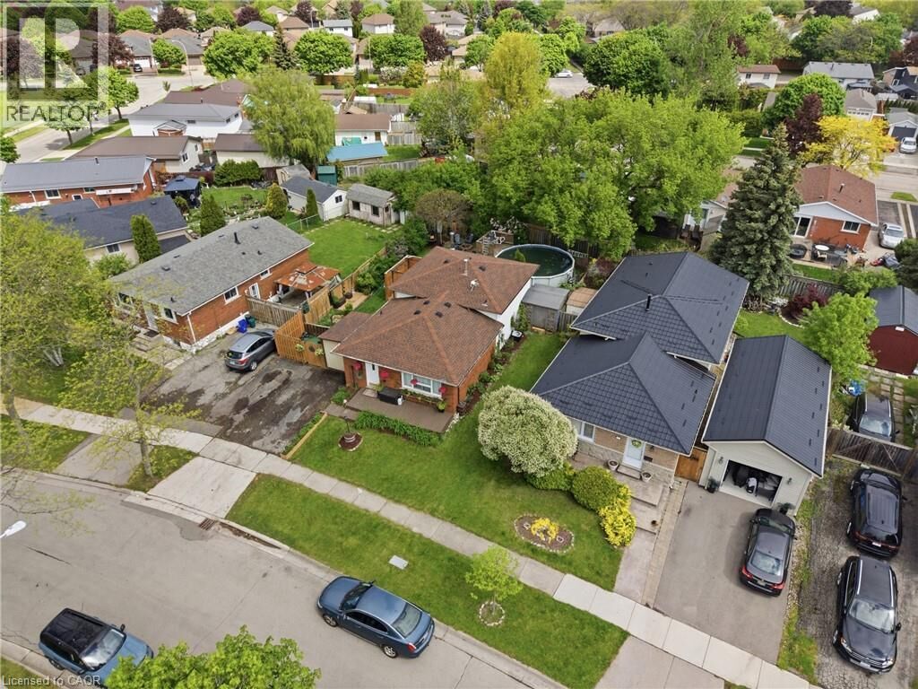 Photo de la propriété: 115 Gordon Drummond Avenue ON L8J 1E9