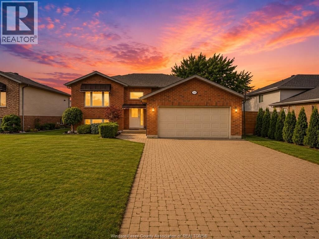 Property Photo: 890 Southwood Drive ON N0R 1A0