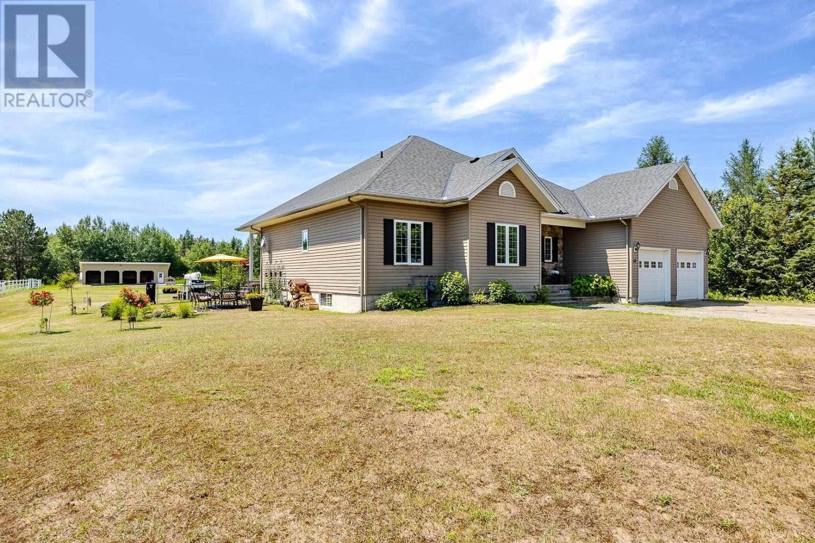 Property Photo:  65 Gagnon Rd  ON P6A 6K4 