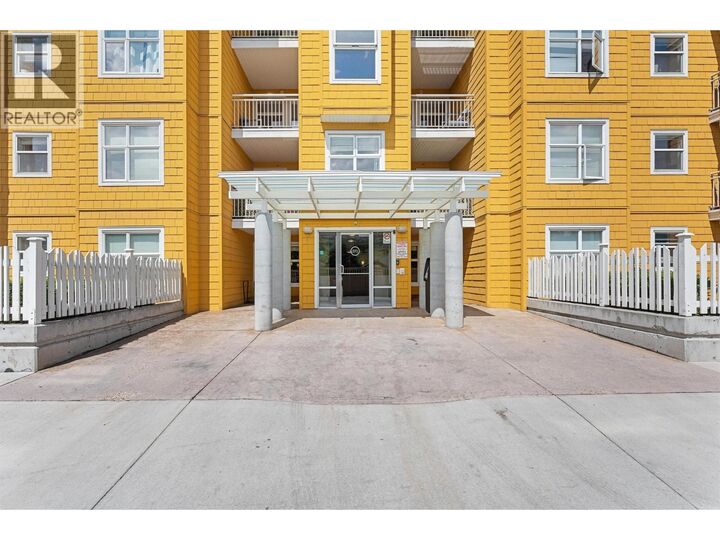 Property Photo: 571 Yates Road 404 BC V1V 2V5