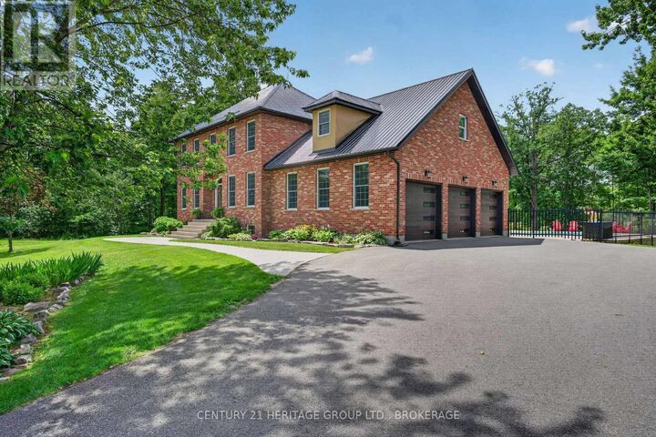 Property Photo: 13 Fawn Brook Drive ON K0H 1M0