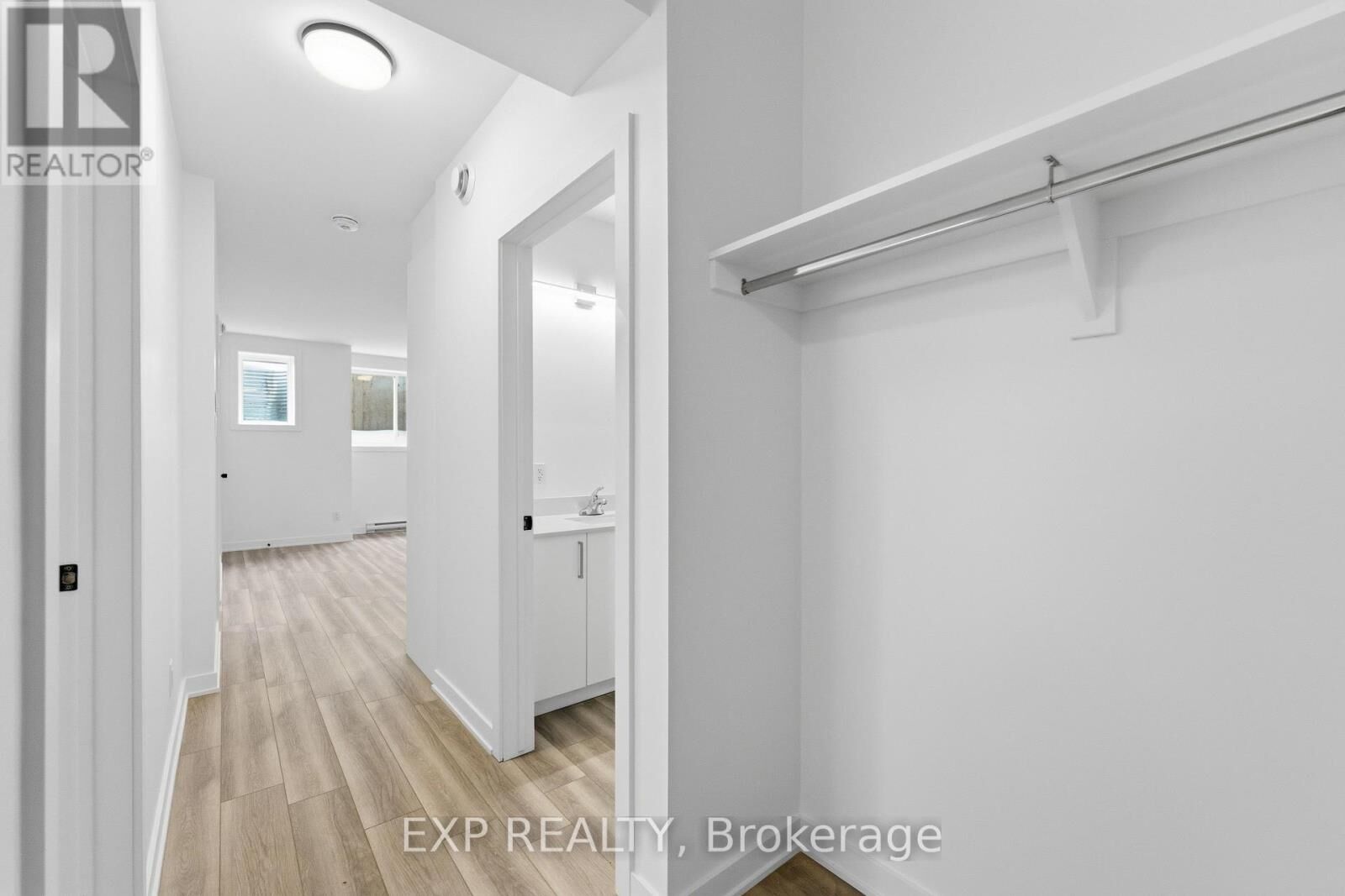 Property Photo: 1373 Louis Lane C ON K1B 3P2