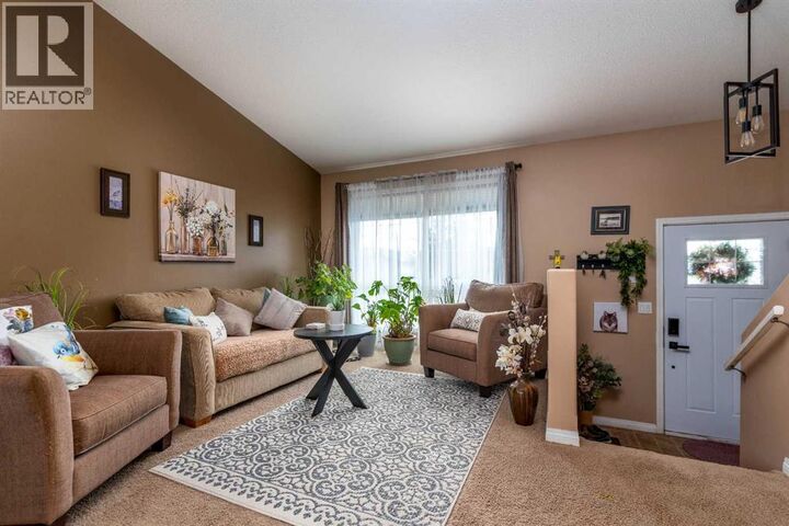 Property Photo:  2205 51 Avenue  AB T9V 3H4 