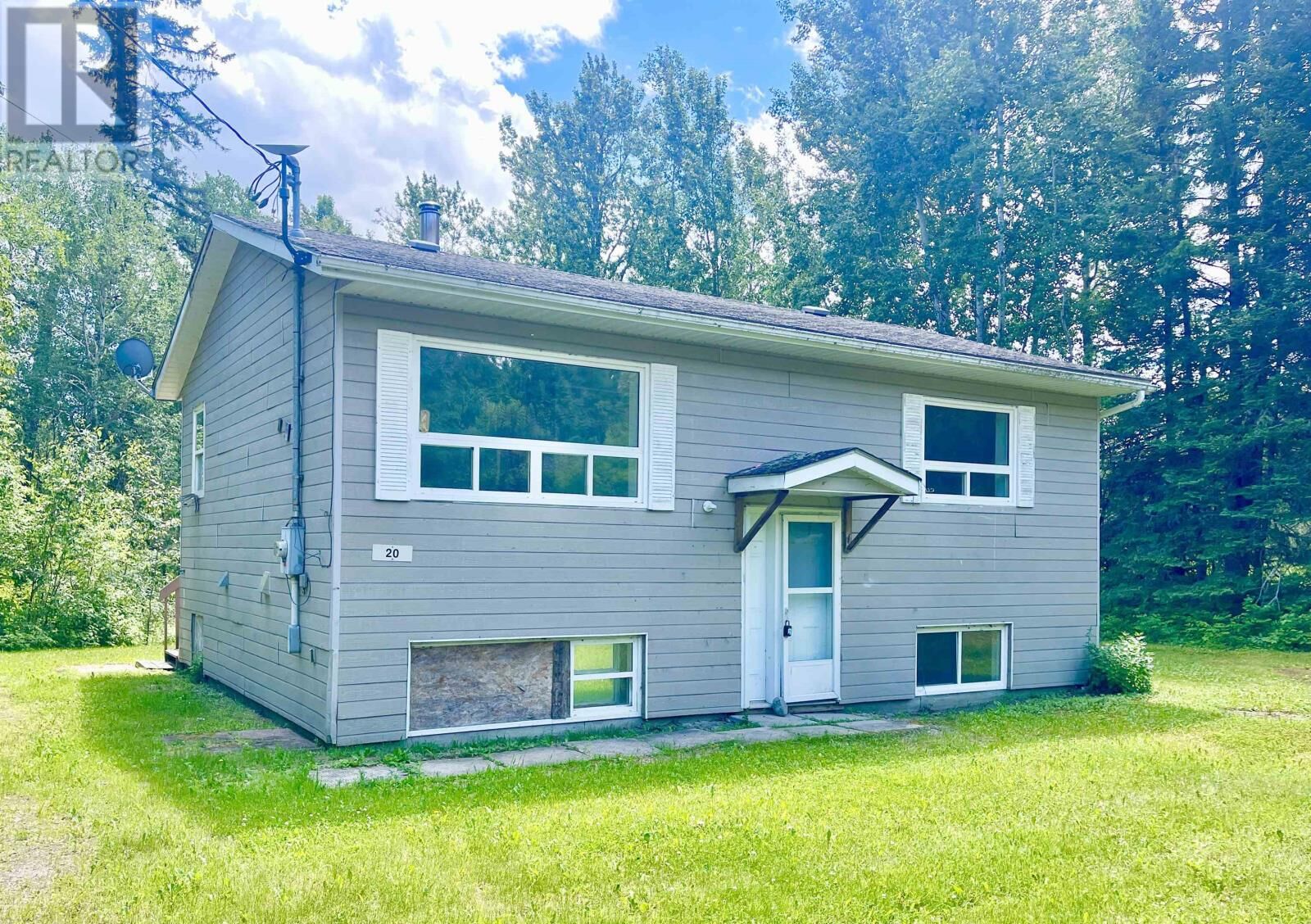 Property Photo:  20 Falls Rd  ON P0V 2W0 