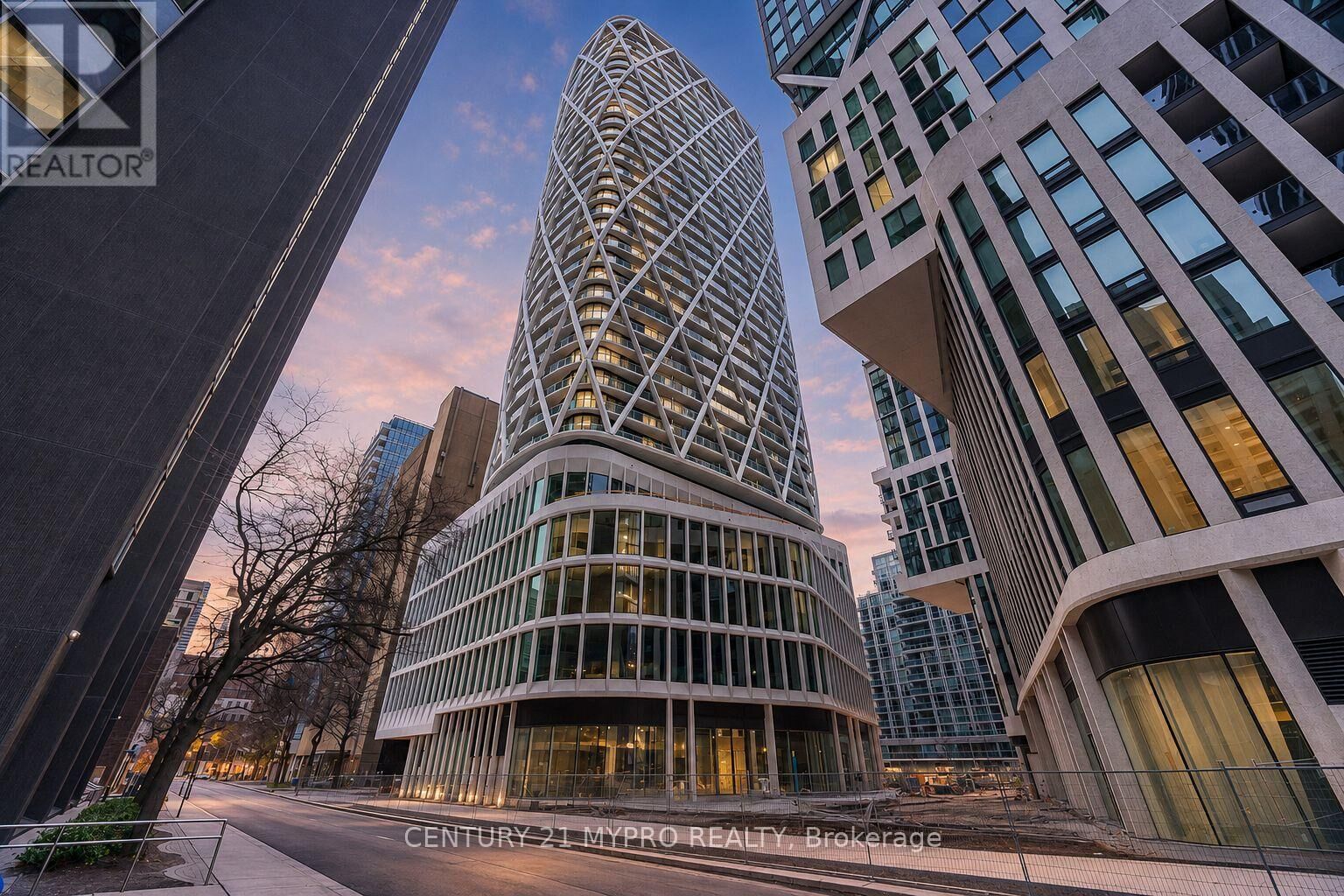 Property Photo: 230 Simcoe Street 1636 ON M5T 1T4