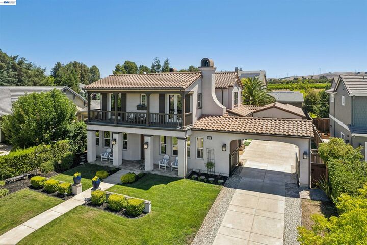 Property Photo:  2962 Picholine Ct  CA 94550 