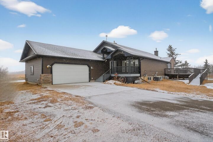 Property Photo:  52003 Rge Road 273  AB T7X 3R7 