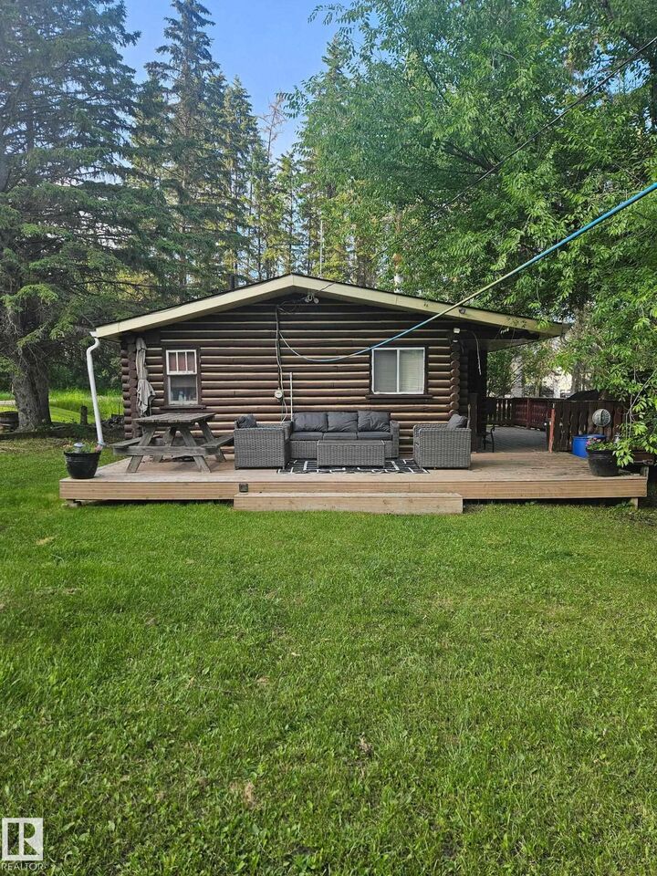 101 Long Lake Drive — photo 1