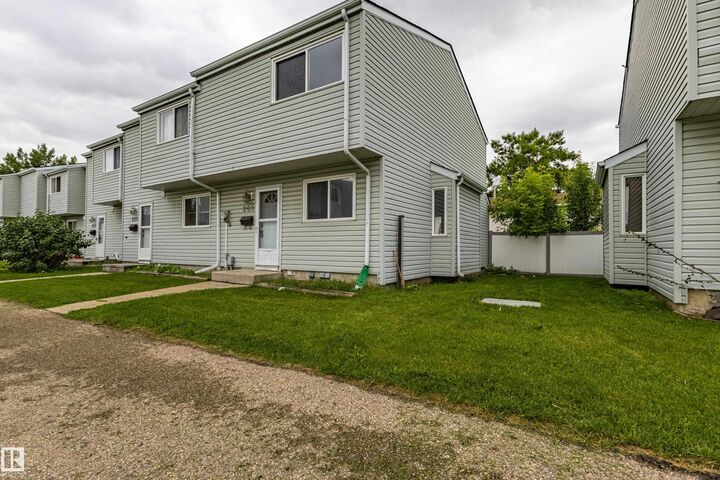 Property Photo: 209 Dickinsfield Court NW AB T5E 5V8