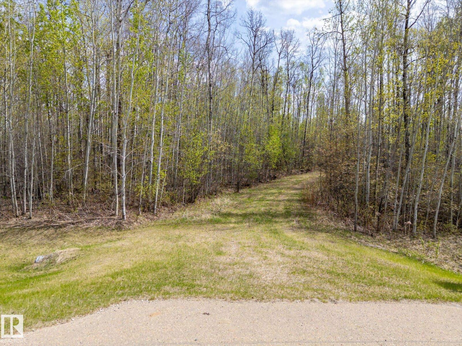 Property Photo:  5-52111 Rge Road 25  AB T7Y 2M4 