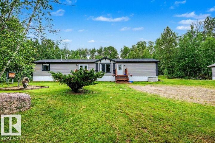 Property Photo:  53304 Rge Road 32 30  AB T0E 0N0 