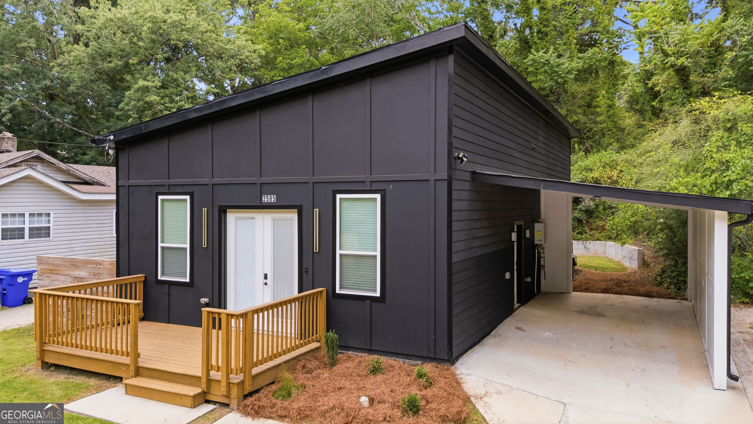 Property Photo: 2585 Hood Avenue NW GA 30318