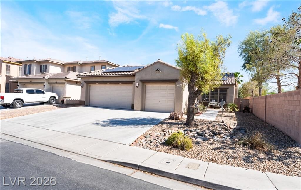 Property Photo: 4005 Kristina Lynn Avenue NV 89081