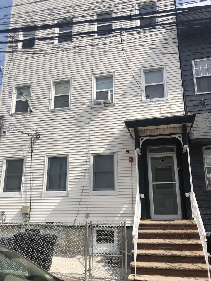 Property Photo: 38 Bleecker St 2R NJ 07307