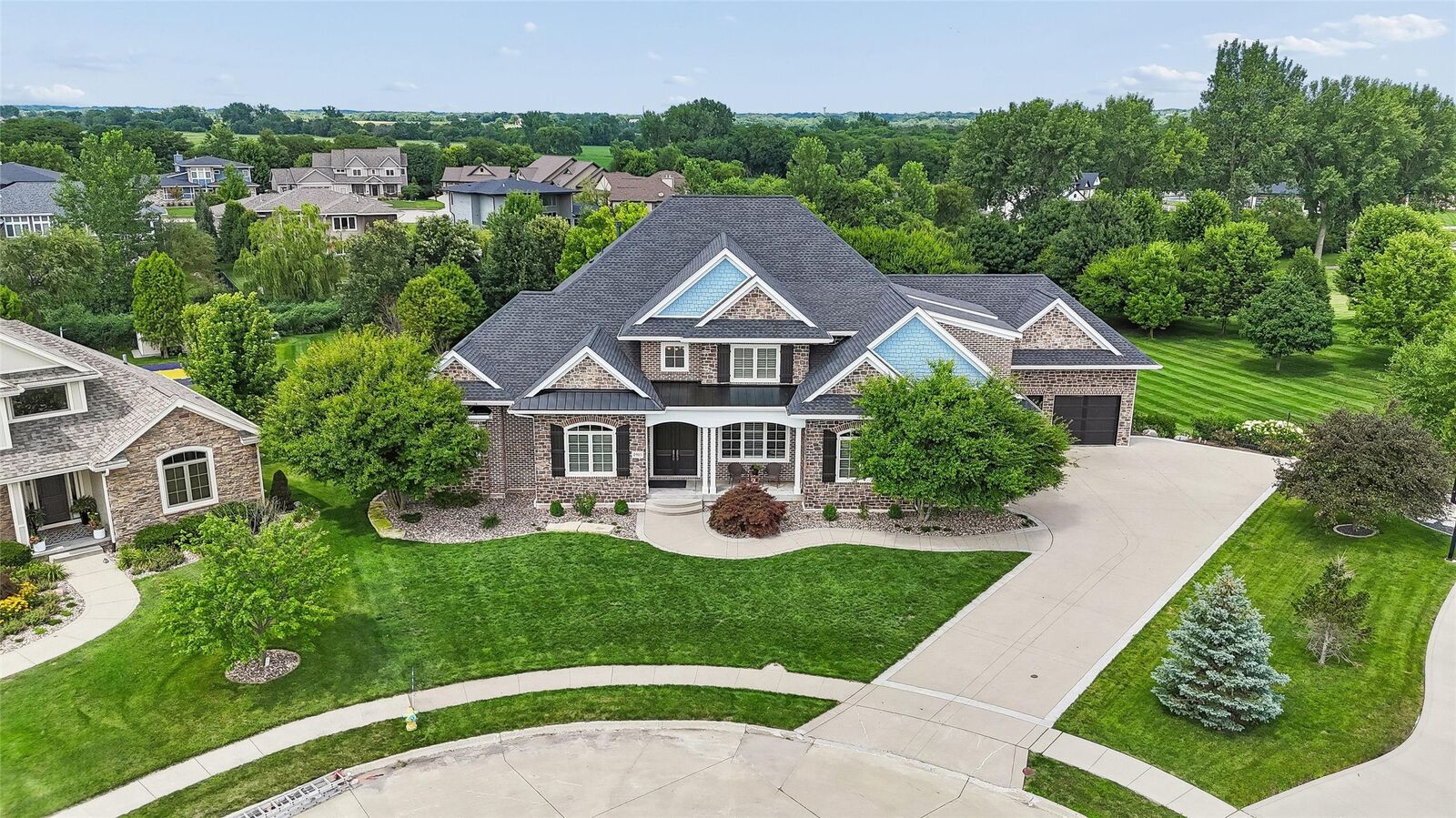 Property Photo:  8905 NW 72nd Place  IA 50131 
