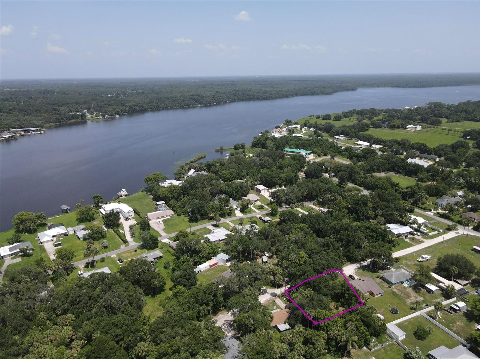 Property Photo: 1622 Palm Street FL 32720