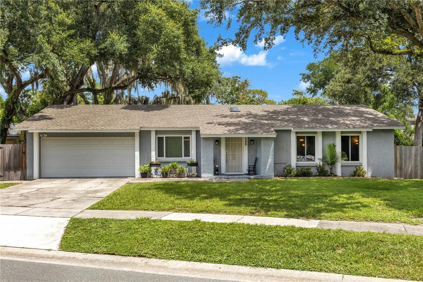 Property Photo:  809 Toledo Drive  FL 32714 