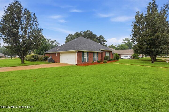 Property Photo: 101 Old Gin Cove MS 39110