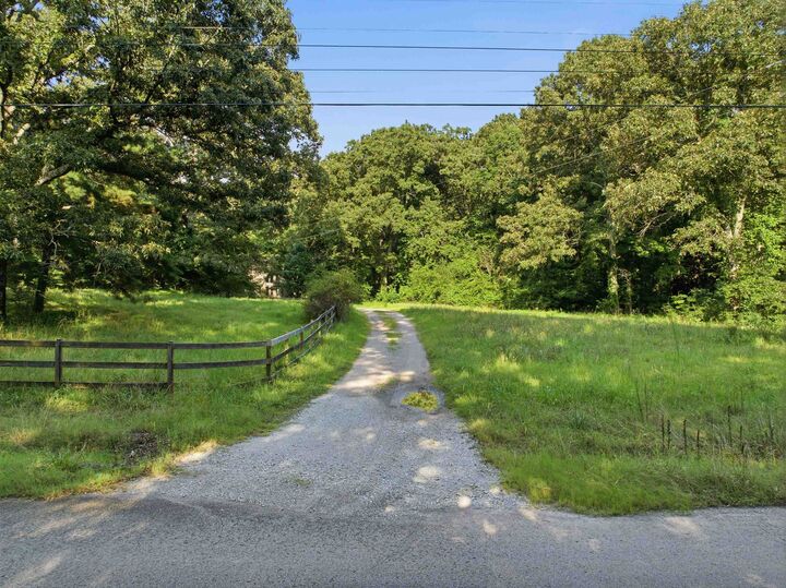 Property Photo: 7320 McKinstry Rd TN 38057