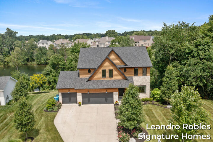 Property Photo: 6 Fox Point Court NE MI 49301