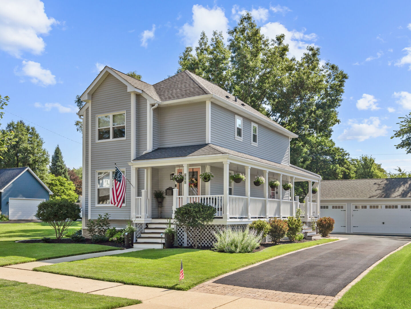 Property Photo: 619 S 3rd Street IL 60118