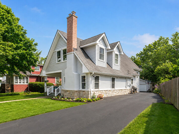 Property Photo: 941 Greenwood Avenue IL 60015