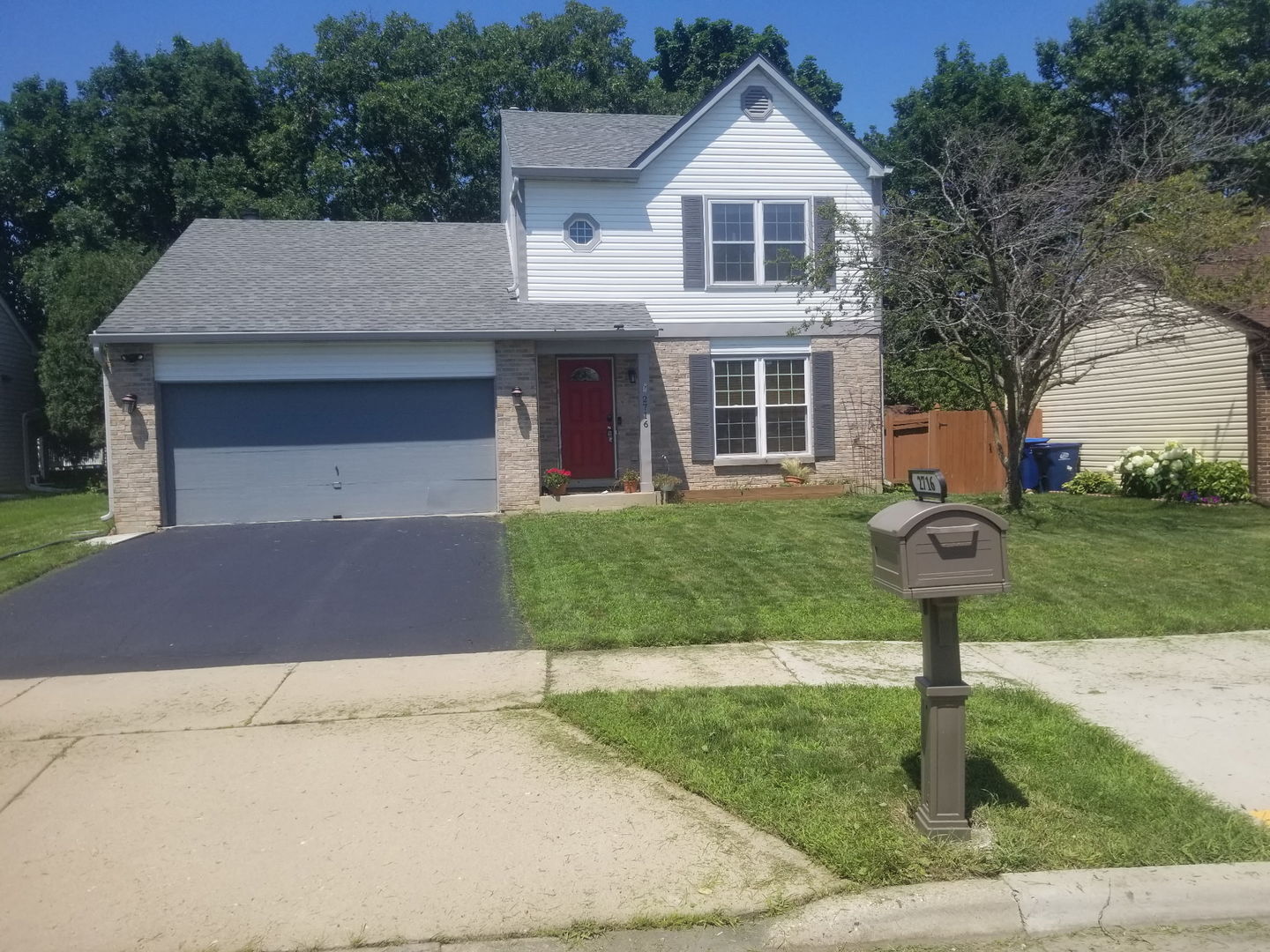 Property Photo: 2716 Peppertree Lane IL 60085