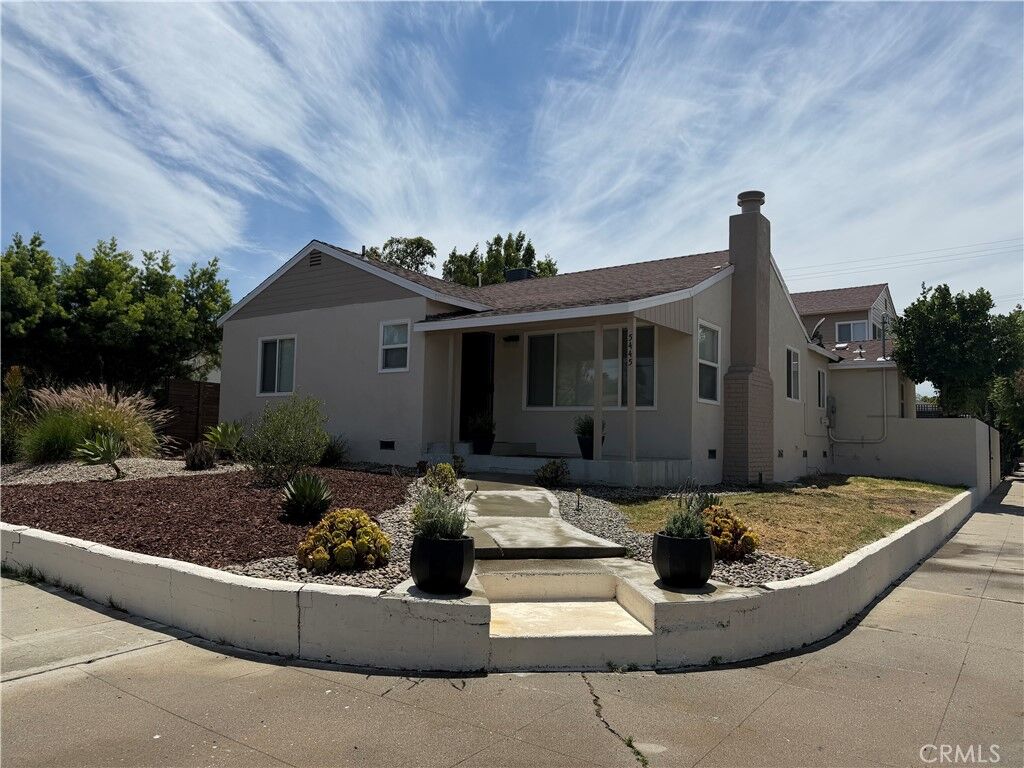 Property Photo: 5445 Cartwright CA 91601