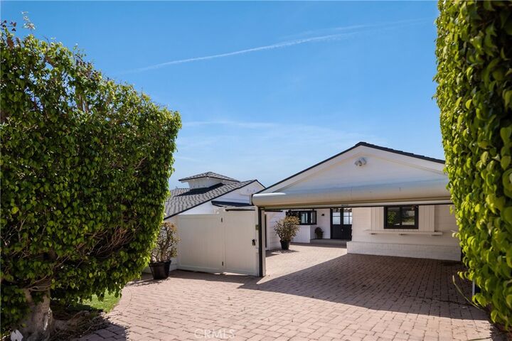 Property Photo: 225 Notteargenta Road CA 90272