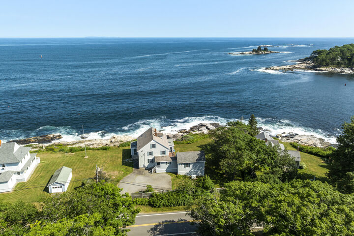 Property Photo: 183 Maine 32 ME 04554