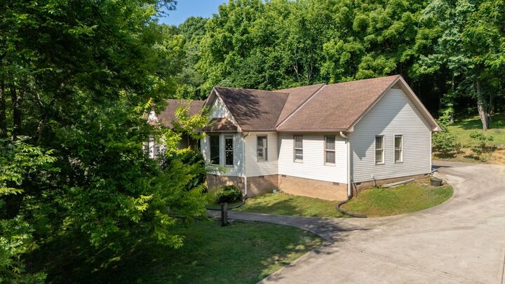 Property Photo:  1440 College Park Dr  TN 38401 
